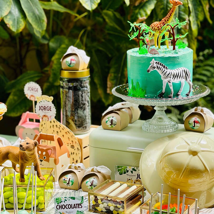 Decoración de evento de comunión de temática Safari